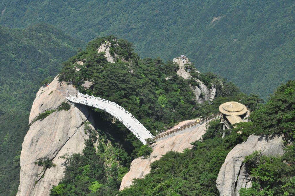 src=https___dimg09.c-ctrip.com_images_100h0500000011yf365AE_R_1024_10000.jpg&refer=https___dimg09.c-ctrip.jpg