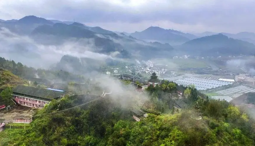 贵州黄丝村：小小山中村寨 旅游大有看头