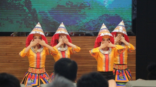 1665382372860819.jpg 00304180857_20332b04.jpg