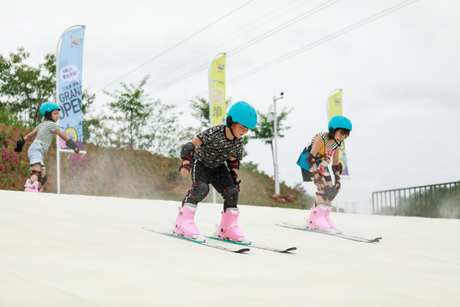 打造成都游乐新高地 五凤溪·坡坡上正式开园！