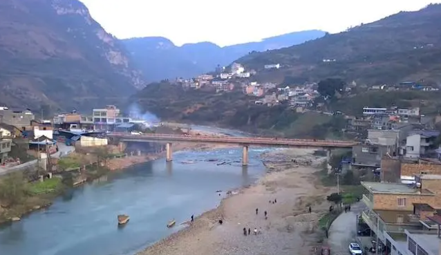 我国传奇大河，一到雨季河水颜色鲜红如血，背后历史让人肃然起敬