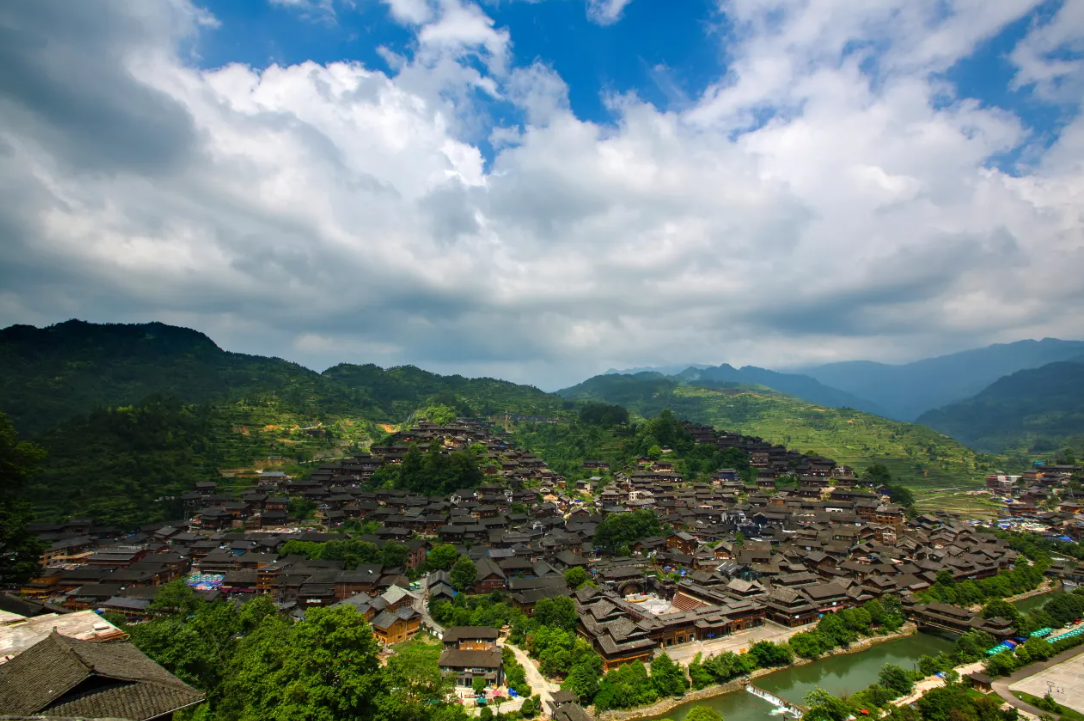 被外交天团频频点赞的贵州旅游，呀魅力何在？