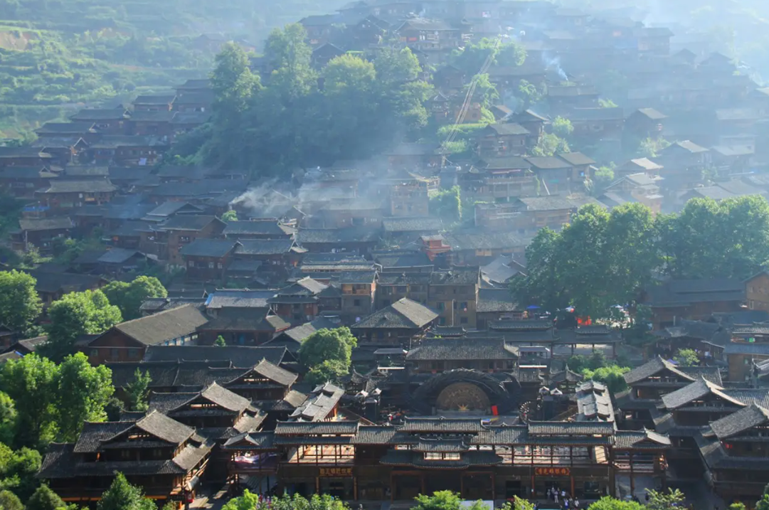 大年初三 | 西江千户苗寨喜迎八方游客 感受苗族文化魅力 大年初三 | 西江千户苗寨喜迎八方游客 感受苗族文化魅力