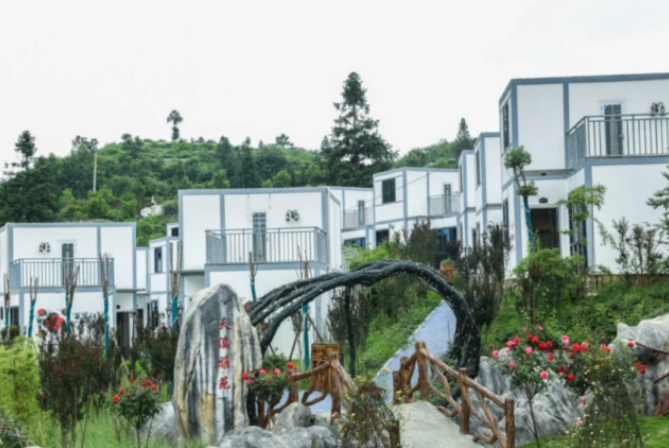 乡游黔中百里杜鹃 龙塘村丨翩然花海间，藏着一个“酒香村”