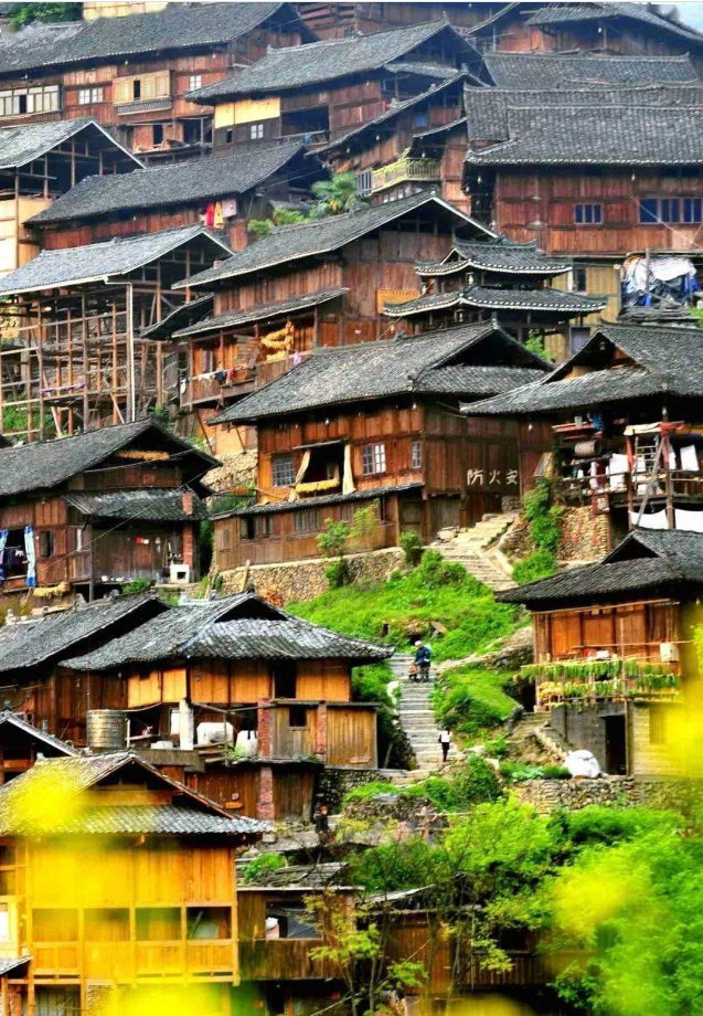 以美人命名的建筑,一定要看苗族美人靠 以美人命名的建筑,一定要看苗族美人靠