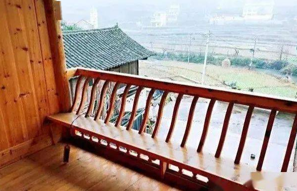 以美人命名的建筑,一定要看苗族美人靠 以美人命名的建筑,一定要看苗族美人靠