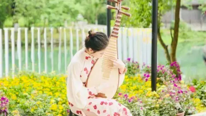 花溪十字街美景、美食、潮玩......等你来点亮！