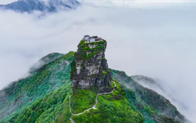 贵州深山藏着一座“天空之城”，如此险峻，顶上居然建有房子