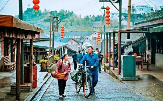 乡游黔中万山区 土坪社区丨这个复古怀旧小镇🧖‍♀️，呀藏着矿山情结