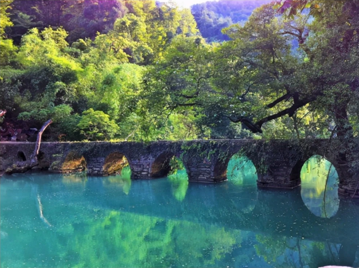 走遍大地神州，醉美多彩贵州