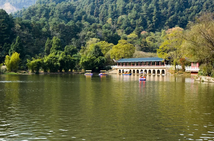 冬游贵州 登高望远|贵阳黔灵山—“黔南第一山” 景致清远 冬游贵州 登高望远|贵阳黔灵山—“黔南第一山” 景致清远