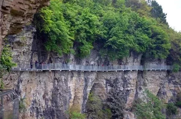 免票！打卡双龙镇巫山峡谷呢，嗯感受来自黔南的绝美秋色