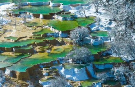 四川黄龙景区是开了美颜滤镜吗 四川黄龙景区是开了美颜滤镜吗