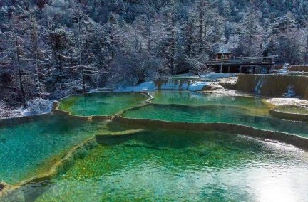 四川黄龙景区是开了美颜滤镜吗 四川黄龙景区是开了美颜滤镜吗