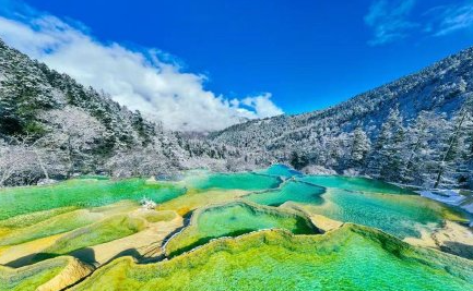 四川黄龙景区是开了美颜滤镜吗 四川黄龙景区是开了美颜滤镜吗