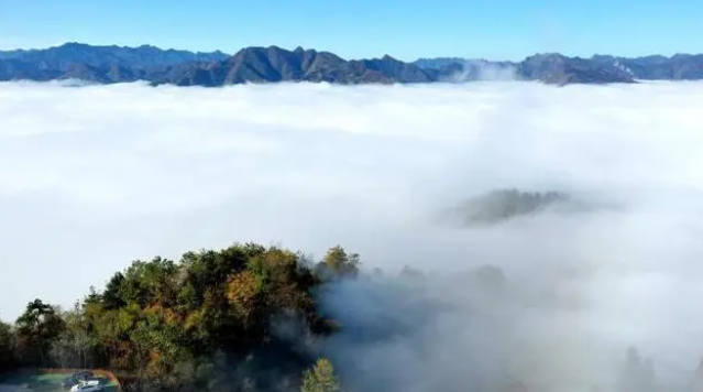 湖北保康县出现云海景观