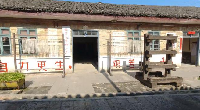 贵州深山矿山公园，可穿越到上世纪中期，满满的回忆