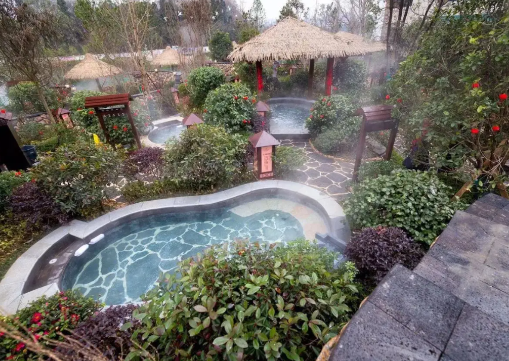 冬游贵州丨来安顺经开区泡温泉,温暖一冬 冬游贵州丨来安顺经开区泡温泉,温暖一冬