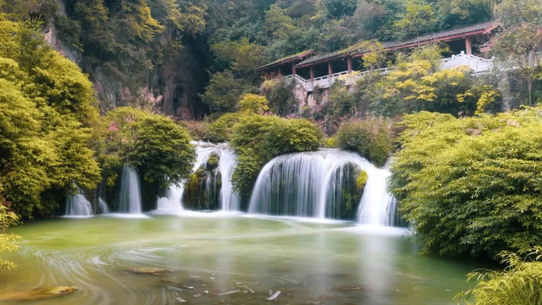 贵阳周边旅游推荐呢，贵阳市郊区景点推荐